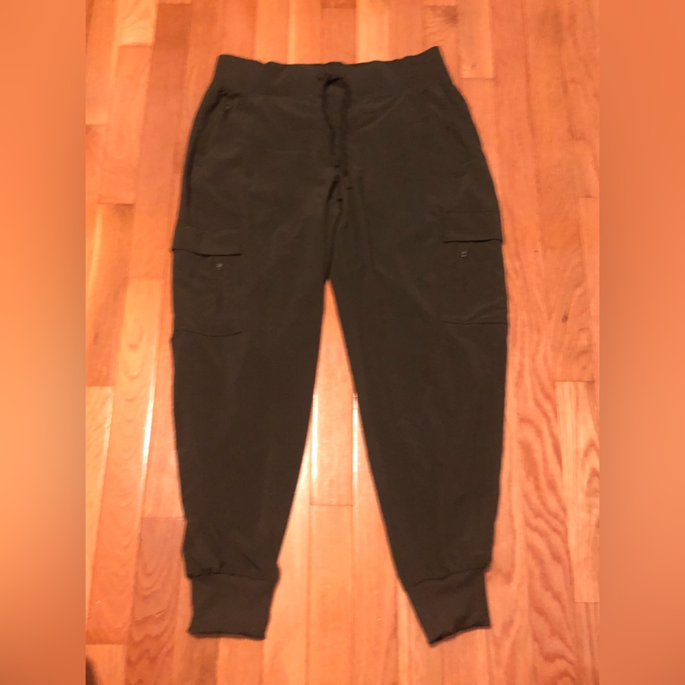 Green cargo pants